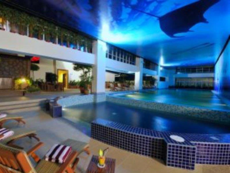 Grand Borneo Hotel Kota Kinabalu Kültér fotó