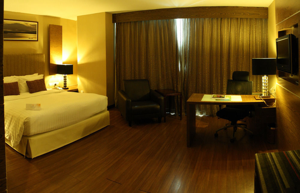 Grand Borneo Hotel Kota Kinabalu Kültér fotó