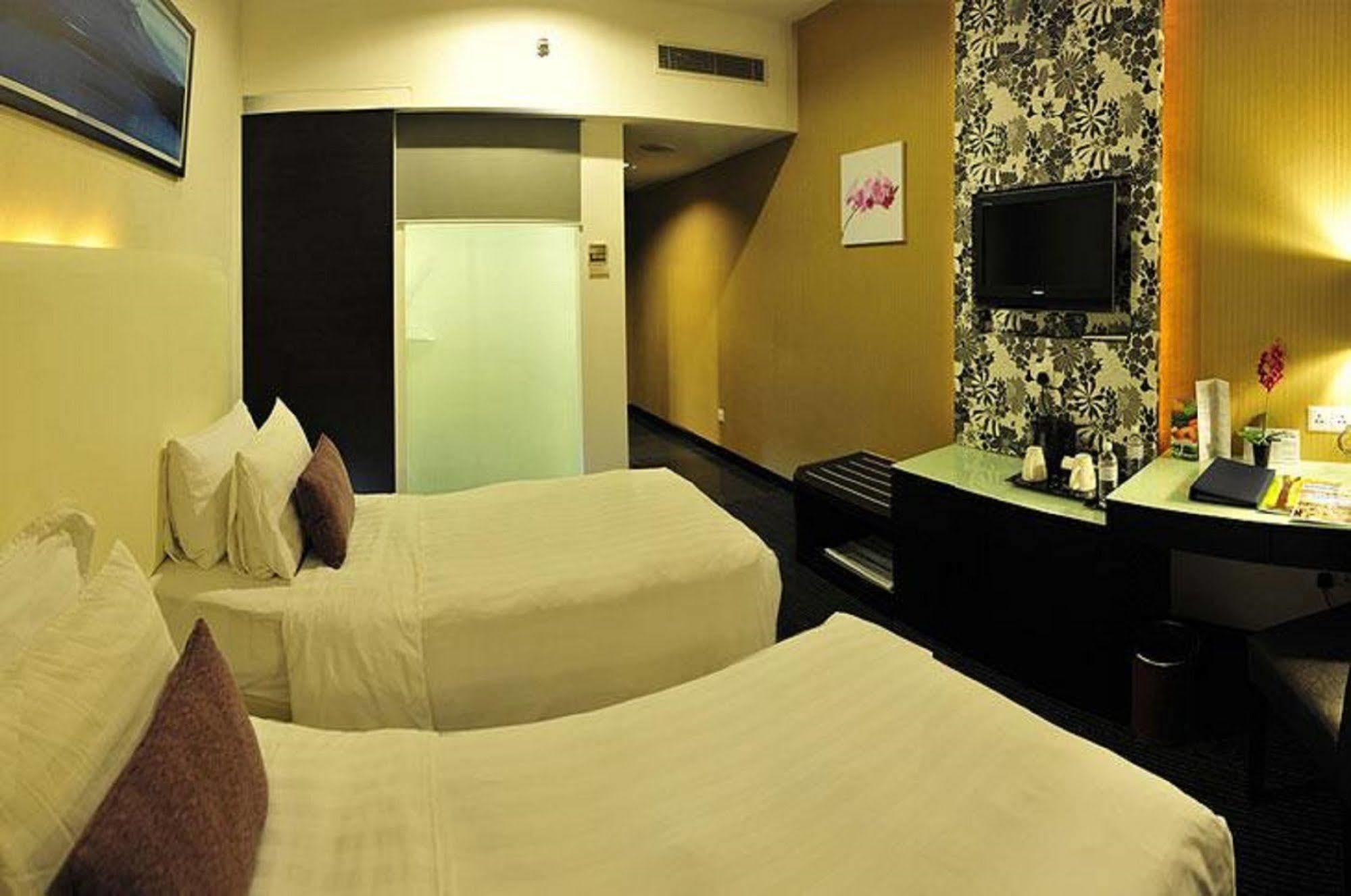 Grand Borneo Hotel Kota Kinabalu Kültér fotó
