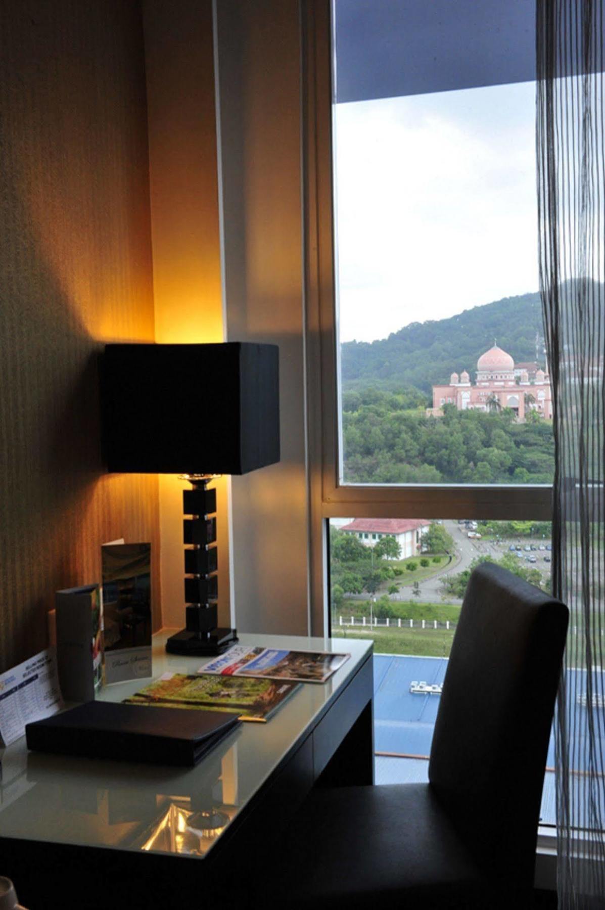 Grand Borneo Hotel Kota Kinabalu Kültér fotó