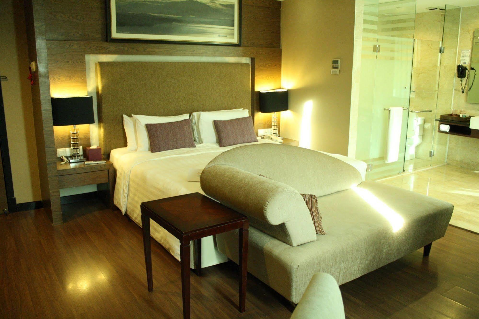 Grand Borneo Hotel Kota Kinabalu Kültér fotó